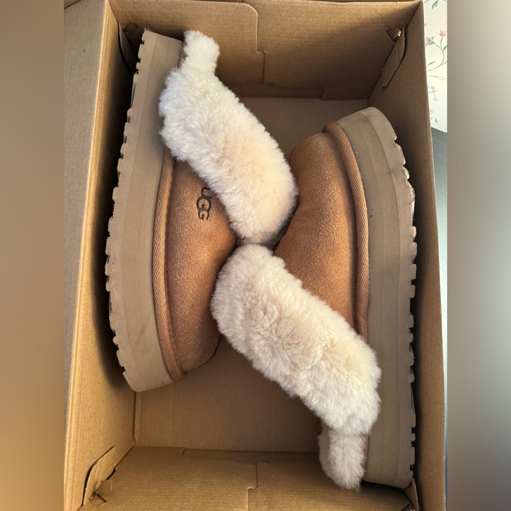 UGG Women's Disquette platform Slippers